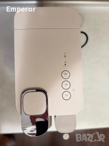 Кафе машина Nespresso, снимка 4 - Кафемашини - 51842944