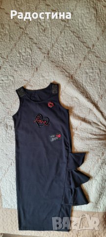 Черна рокля с апликации размер 134, снимка 2 - Детски рокли и поли - 33192548