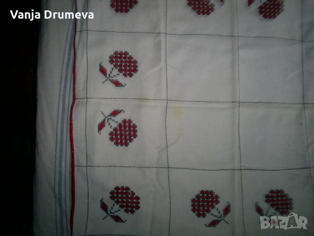 ръчно бродирано каре, снимка 2 - Декорация за дома - 37336642