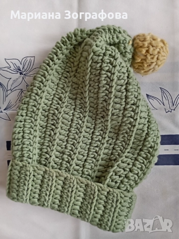 Ръчно плетени зимни шапки - 5 бр., - Кожени мъжки ръкавици, - Дънкови ризи и панталони и др., снимка 9 - Шапки - 51636855