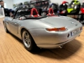Чисто нов BBURAGO метален колекционерски модел количка BMW Z8 1:18, снимка 6