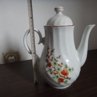 Български порцеланов чайник и латиера, снимка 10 - Сервизи - 33299668