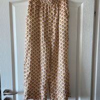 Сатенен нова  панталон Zara, снимка 5 - Панталони - 39910747