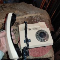Работещ стар телефон- перфектно състояние . , снимка 3 - Антикварни и старинни предмети - 37130639