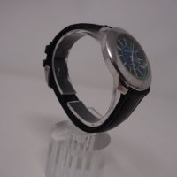 Кварцов часовник BENETON с механизъм BULOVA, 6 камъка, снимка 4 - Дамски - 38340331