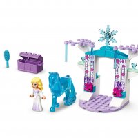 LEGO® Disney Princess™ 43209 - Ледените конюшни на Елза и Нок, снимка 4 - Конструктори - 38925722