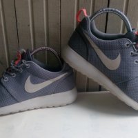 Оригинални маратонки'' Nike Roshe Run'' 36 номер, снимка 1 - Маратонки - 28302524