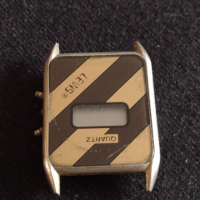 Ретро колекционерски модел електронен часовник от соца LEVI'S QUARTZ за колекция - 26888, снимка 6 - Антикварни и старинни предмети - 36542556