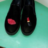 Дамски черни обувки с апликации Fred, снимка 7 - Дамски ежедневни обувки - 27342884