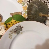 Порцеланови чинии и плато с есенни мотиви, снимка 5 - Сервизи - 38572505