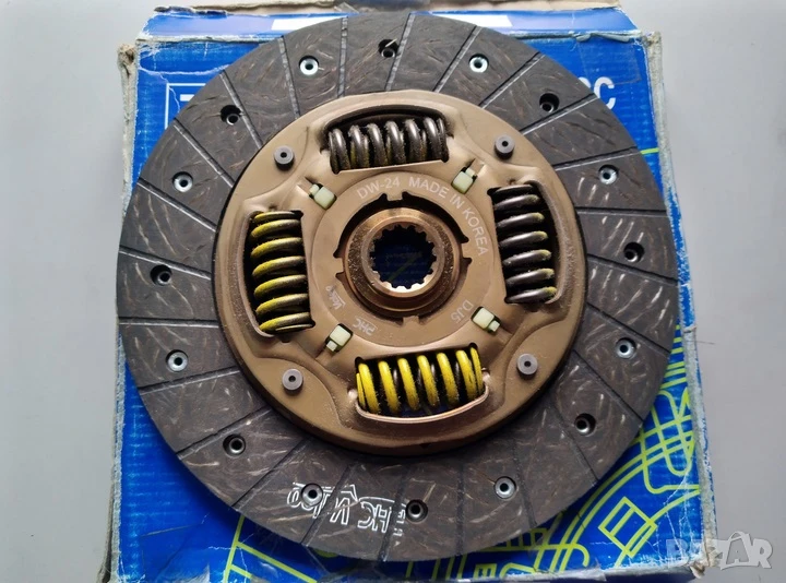 Диск феродов VALEO за OPEL OMEGA A,B,ESTATE PETROL 1.8,2.0;№ DW-24, снимка 1