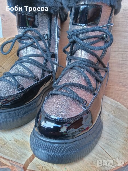 Дамски зимни апрески в цвят черен и златист с връзки, снимка 1