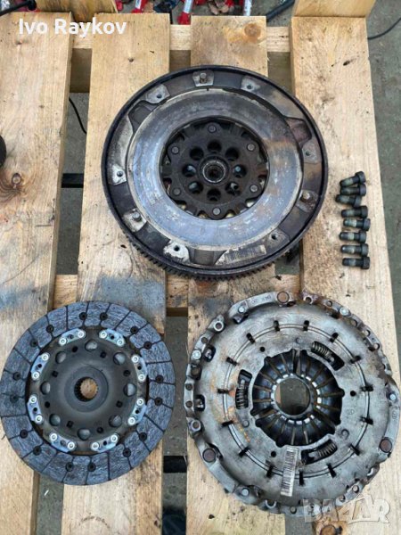 BMW 118, 2008g, 143 к.с. Маховик - комплект, снимка 1