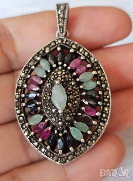 Масивен сребърен медальон с Изумруди, Сапфири и Рубини, снимка 1