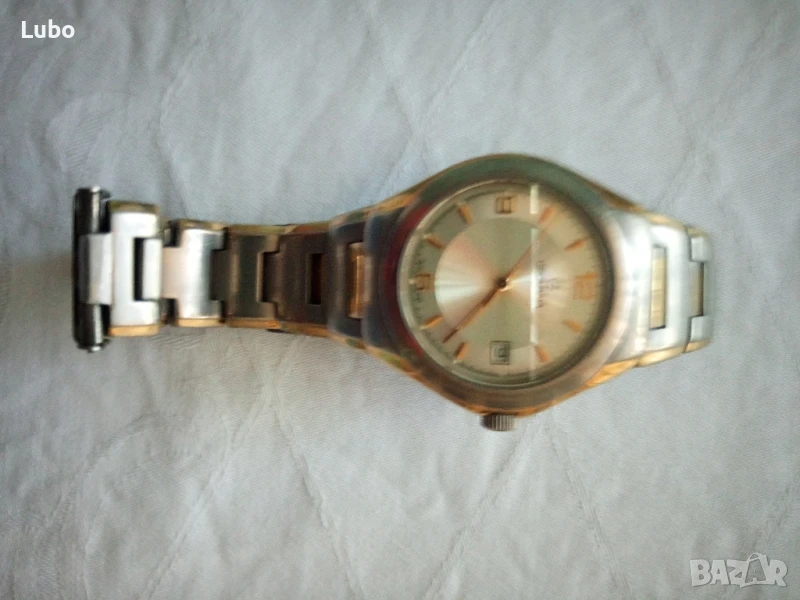 продава часовник, снимка 1