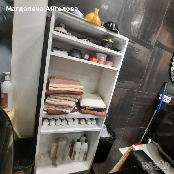 Бял дървен шкаф , снимка 1