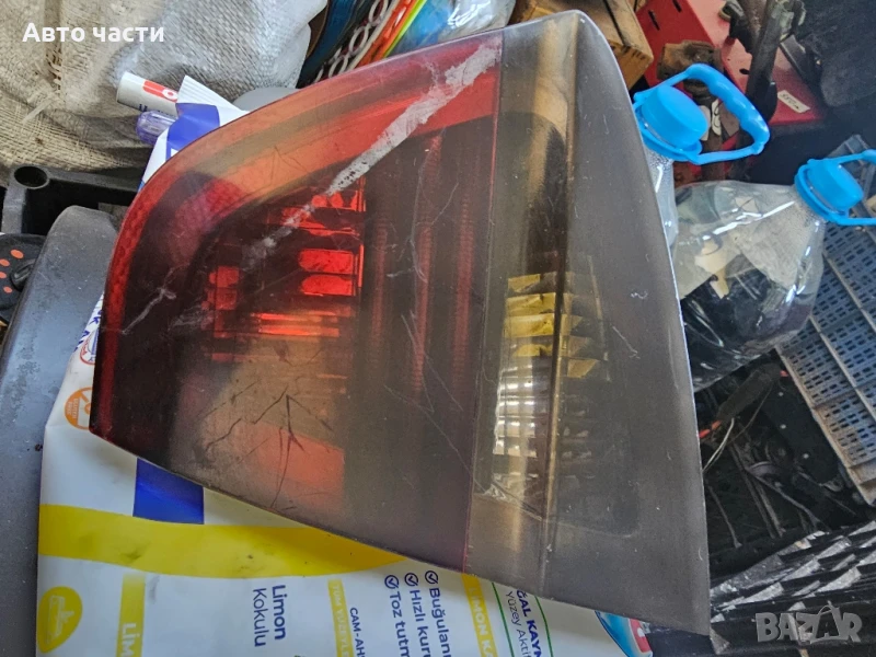 Задна светлина за BMW E90 в капака на багажника десен ОРИГИНАЛЕН 63216937460, снимка 1