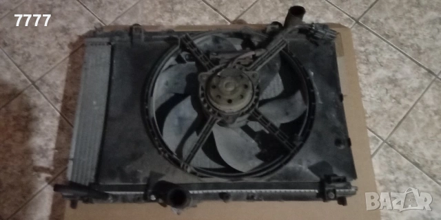 Радиатор Volvo v40, снимка 2 - Части - 53222239