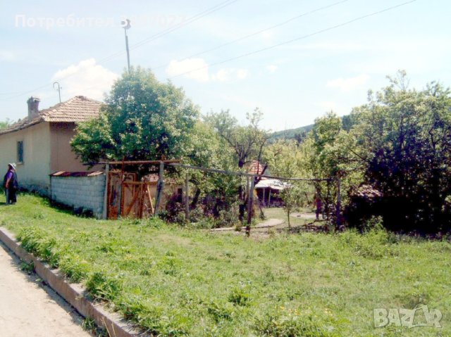 УПИ от 1672 кв.м. със стара къща в с. Новосел, общ. Шумен, снимка 2 - Къщи - 43512613