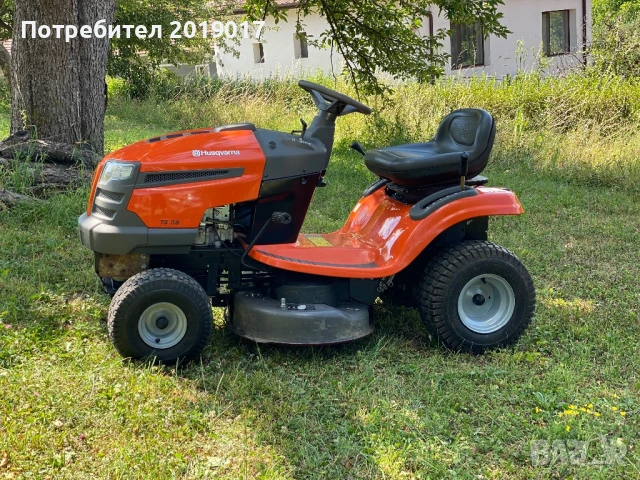 Тракторна косачка “Houqsvarna” T38, снимка 1