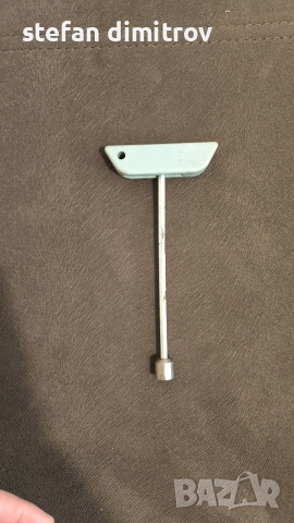 Секретен ключ за напречни греди BMW, снимка 4 - Аксесоари и консумативи - 52904101