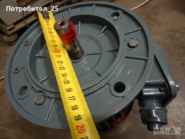 Трифазен фланцов ел,мотор 0,37KW 930 об/мин., снимка 8 - Електродвигатели - 44105273