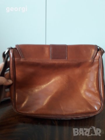 Италианска кожена чанта през рамо от естествена кожа Valentina, снимка 6 - Арт сувенири - 32664384