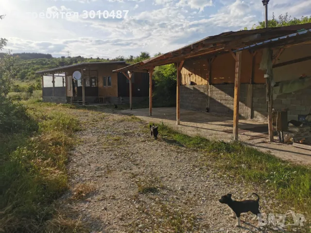 Парцел със сглобяема постройка, снимка 5 - Земеделска земя - 50419844