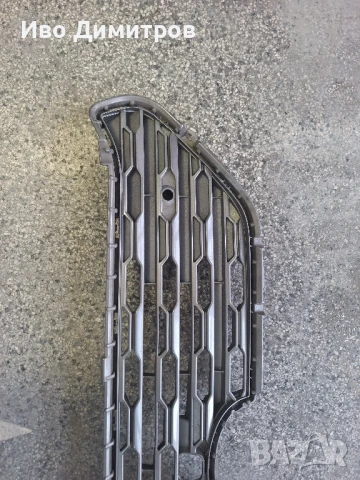 Решетка пред радиатор за Тойота RAV 4, снимка 2 - Части - 50927189