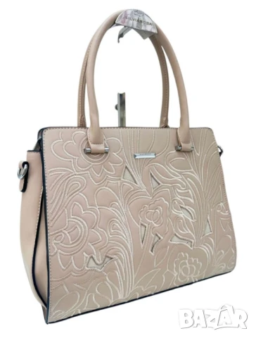 Елегантна дамска чанта с бродирани детайли и много отделения, снимка 5 - Чанти - 50653761