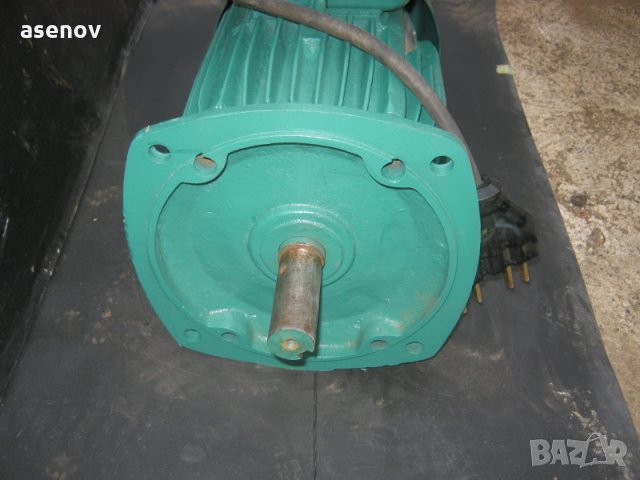 електромотор, снимка 2 - Електродвигатели - 28004787