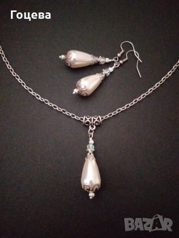 Красив комплект с бели перли капка, нежни кристалчета с орнаменти цвят Сребро, снимка 4 - Бижутерийни комплекти - 32636102