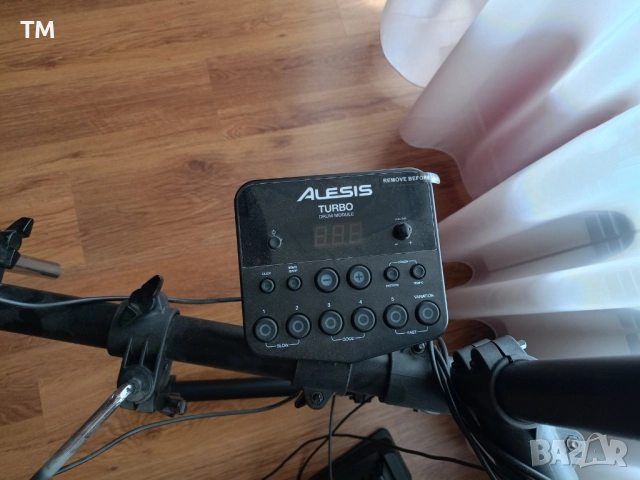 Електронен барабанен сет, модел Alesis Nitro Mesh Kit., снимка 7 - Ударни инструменти - 52164401