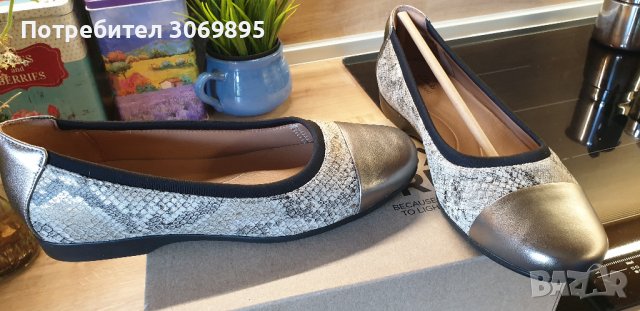 балеринки Clarks нови с етикет, снимка 1 - Дамски ежедневни обувки - 36699633