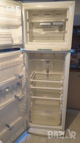 Продавам голям Хладилник WHIRLPOOL ARG 773 с горна камера - NO FROST, снимка 9 - Хладилници - 44015970