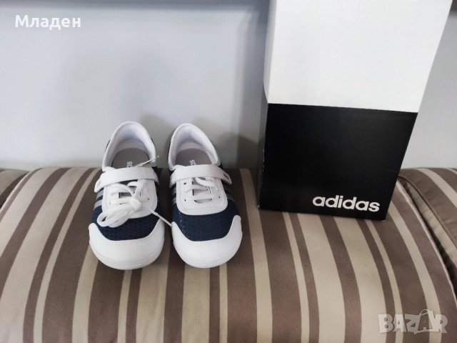 Дамски маратонки Adidas 38 номер, снимка 3 - Маратонки - 51995148