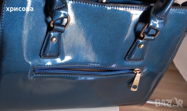 Дамска лачена, синя чанта