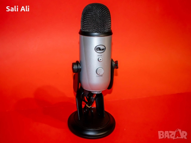 Кондензаторен микрофон Blue Yeti USB за стрийм, подкаст записи гейминг, снимка 2 - Микрофони - 51802589