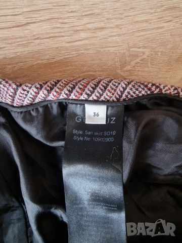 Дамска карирана пола, снимка 4 - Поли - 52954453