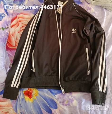 Продавам дамски суичър Adidas, чисто нов с етикет., снимка 1