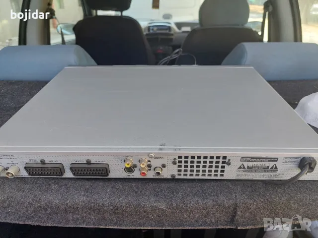PHILIPS DVDR3570H DivX/XviD DVD/HDD RECORDER *160 GB = 180 mst* usb/firewire, снимка 7 - Плейъри, домашно кино, прожектори - 47736023