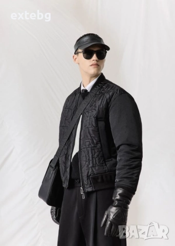 EMPORIO ARMANI оригинално бомбър яке разм.56, снимка 4 - Якета - 52542979