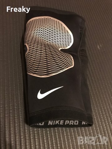 Наколенка nike pro , снимка 3 - Спортна екипировка - 43077112