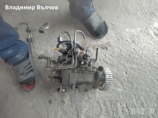 Нафтова помпа Bosch 1.9 Peugeot с дюзи, снимка 6 - Части - 40798877