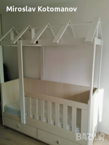 Детско легло Монтесори Къщичка