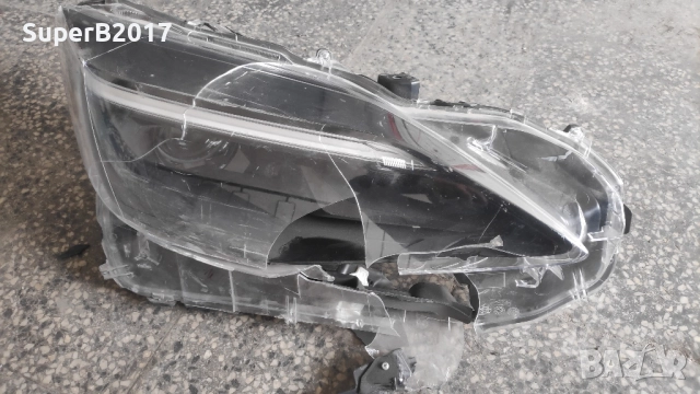 Продавам - оригинални ляв и десен фар за Тойота Ярис Крос за ремонт или части, снимка 10 - Части - 52015502