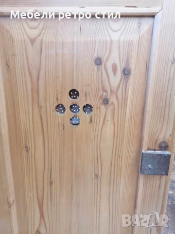 Оригинален винтидж шкаф за хляб ''Brotschrank''  от масивен бор. Автентичен модел., снимка 6 - Шкафове - 53493638