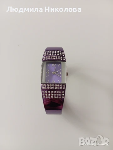 Дамски часовници гривни Avon, снимка 4 - Дамски - 50926521