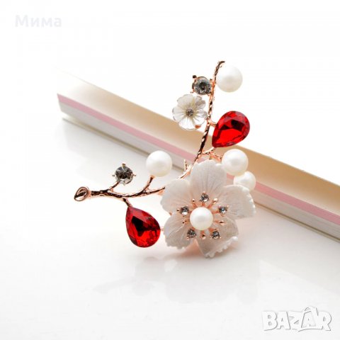 Брошки, снимка 6 - Колиета, медальони, синджири - 32410613