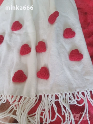 Претен шал със сърца., снимка 4 - Шалове - 53178664